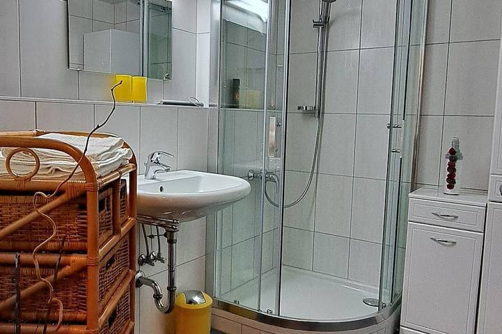Ganze Wohnung, Direkter Seezugang am Ossiacher See, Radfahren und Wandern in Villach, Ossiacher See