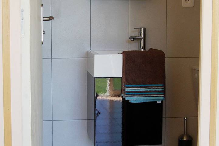 Gîte pour 4 personnes, avec terrasse et jardin à San-Martino-di-Lota - 3