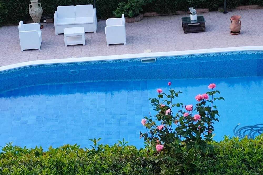 Private swimming pool and breathtaking sea view. in Vibo Valentia, Provincia de Vibo Valentia