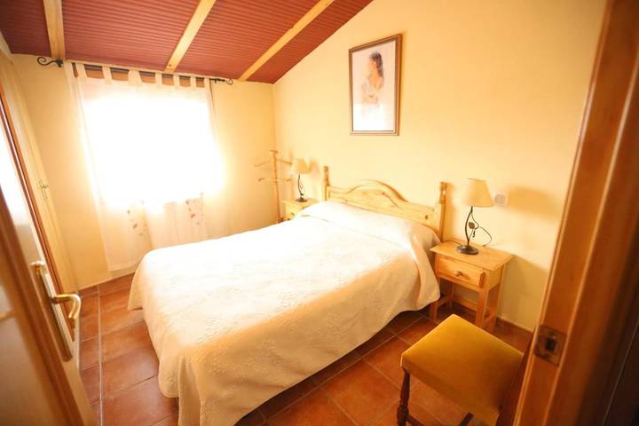 Casa de vacaciones para 12 personas, con vistas además de jardín y piscina, Se admiten mascotas en Sierra de Cazorla - 3