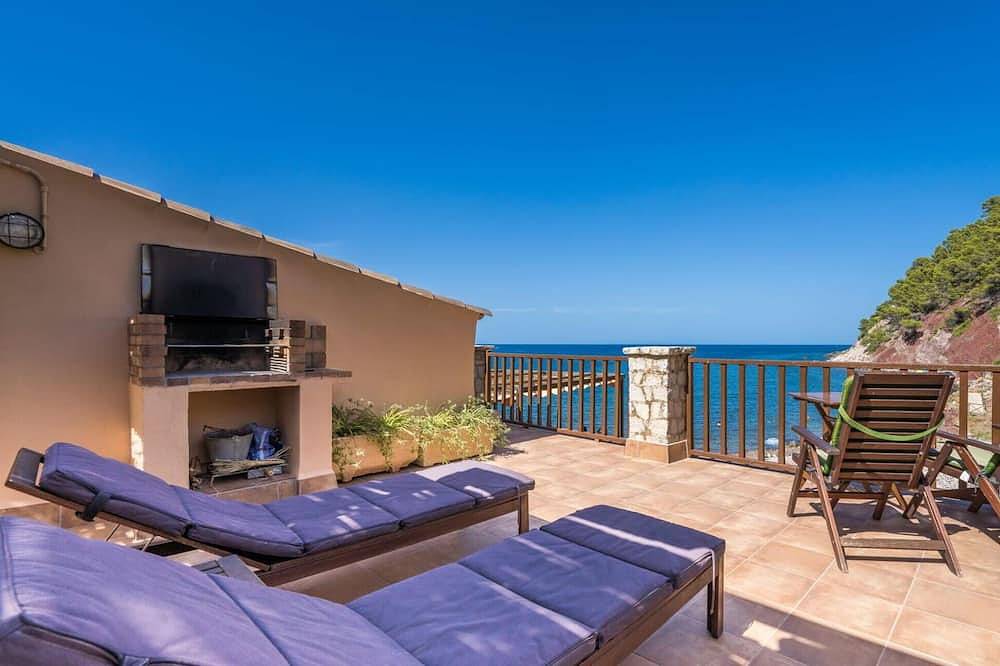 Entire apartment, Amazing apartment in Valldemossa with Wifi in Port de Valldemossa, Valldemossa