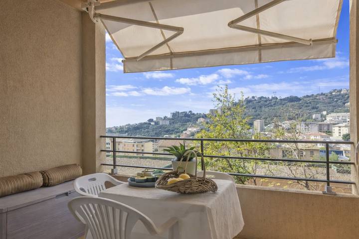 Ferienwohnung für 2 Personen, mit Terrasse in Bastia