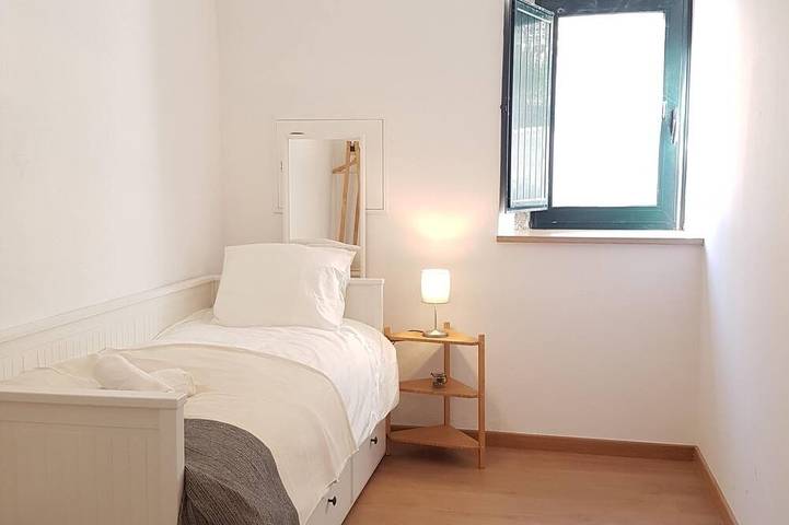 Ganze Wohnung, Zentrale und moderne Wohnung in einem restaurierten Chalet in Sintra, Naturpark Sintra-Cascais
