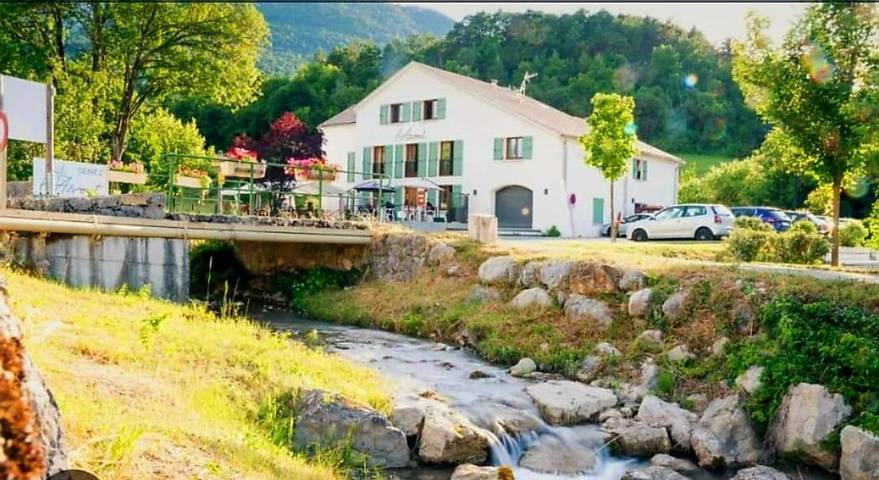 Hôtel pour 8 personnes, avec terrasse et vue, animaux acceptés