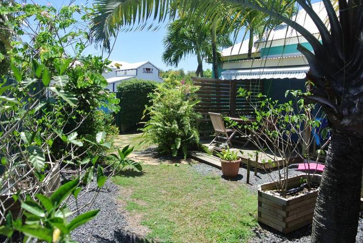 Location de vacances pour 4 personnes, avec terrasse dans Plage de la Caravelle - 2