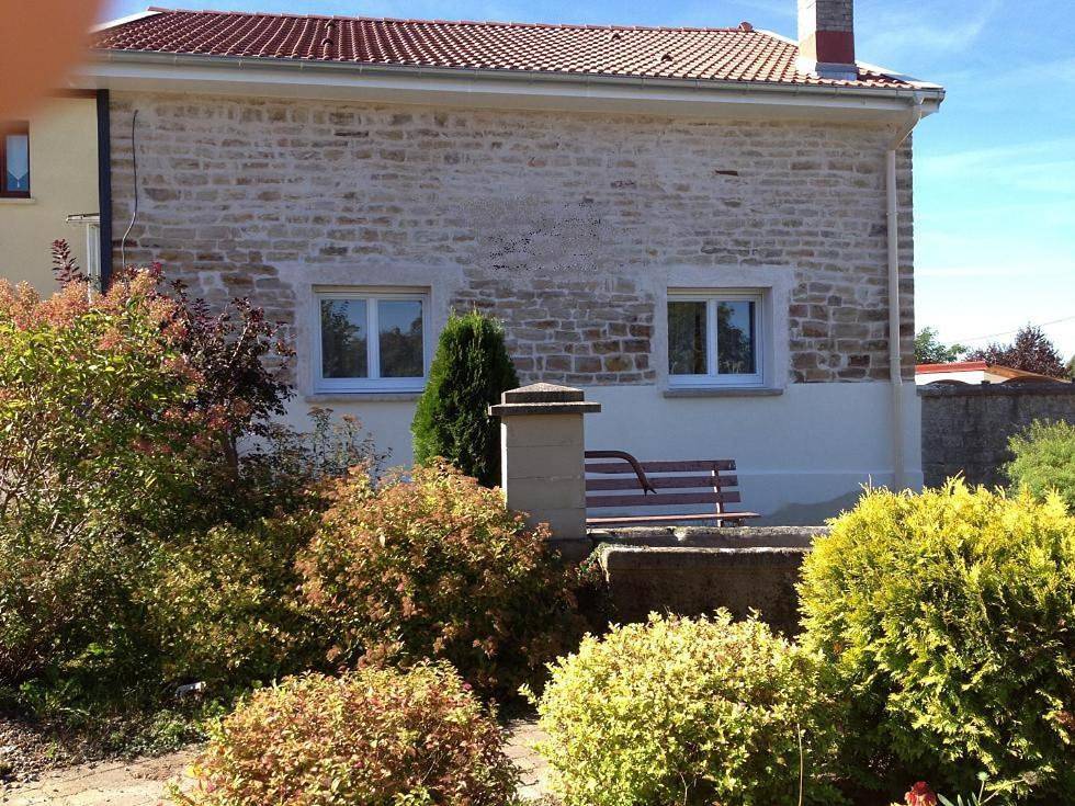 Three-Bedroom House in Jeuxey, Région d'Épinal