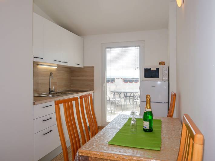 Ferienwohnung für 4 Personen, mit Terrasse auf Krk - 3