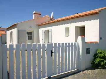 Gîte pour 4 personnes, avec terrasse à L'Épine