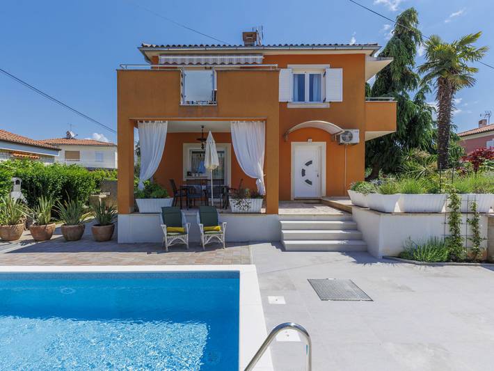Ferienwohnung für 5 Personen, mit Terrasse in Umag