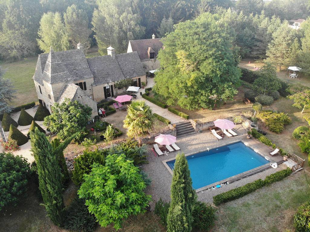 Manoir du Rieu, chambres en demeure privée de caractère - La Suite in Saint-Geniès, Périgord Noir