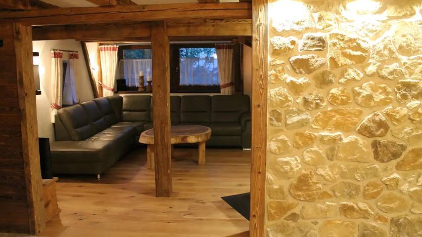 Ferienhaus für 12 Personen, mit Balkon und Sauna sowie Garten im Zillertal - 4