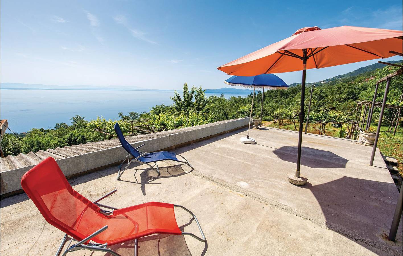 Urlaub am Meer: 1 km zum Strand, Klimaanlage, Terrasse und Parkplatz inklusive in Ika, Primorje-Gorski Kotar