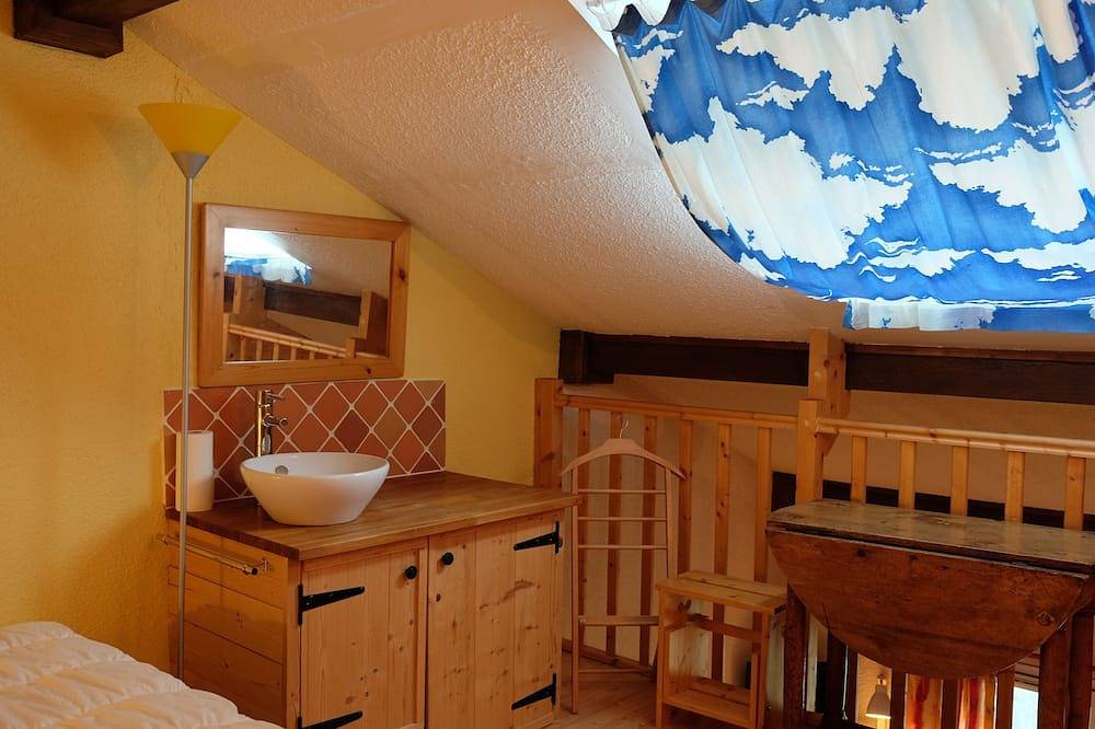 Apartamento entero, Apartamento Alpe d'huez (1860m) - 3 habitaciones (45 m²) - 6 personas, sin vecinos in Huez, Parque Nacional de los Ecrins