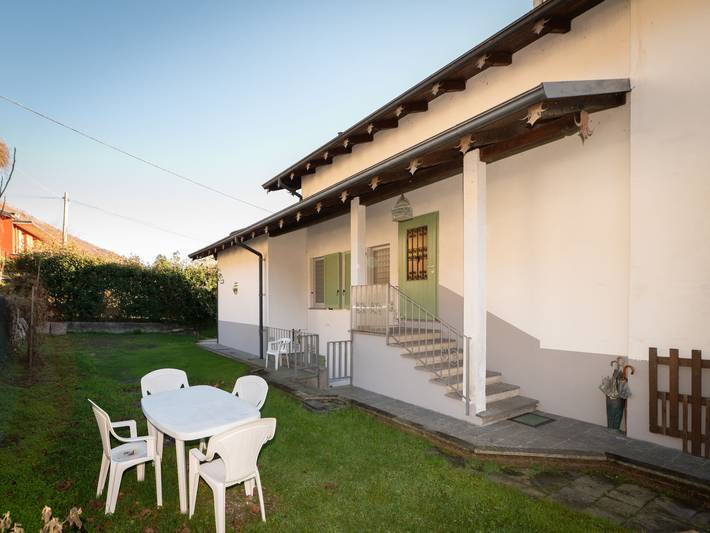 Vacation rental for 3 people, with Terrace and Yard in Lago Maggiore