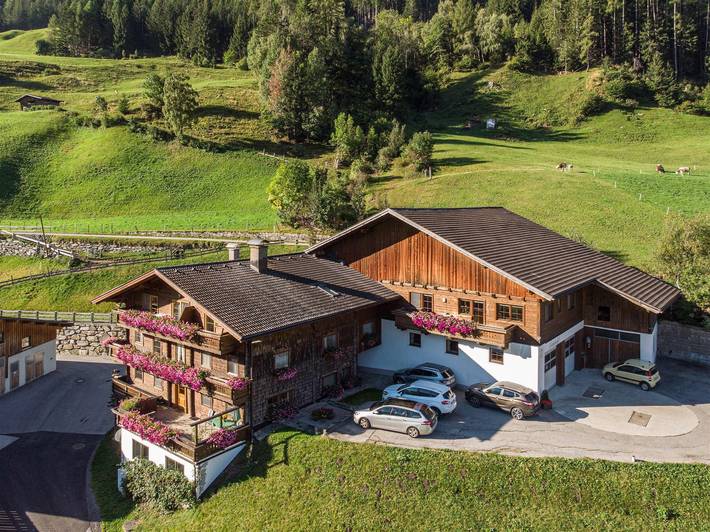 Zimmer für 3 Personen, mit Terrasse und Garten sowie Ausblick