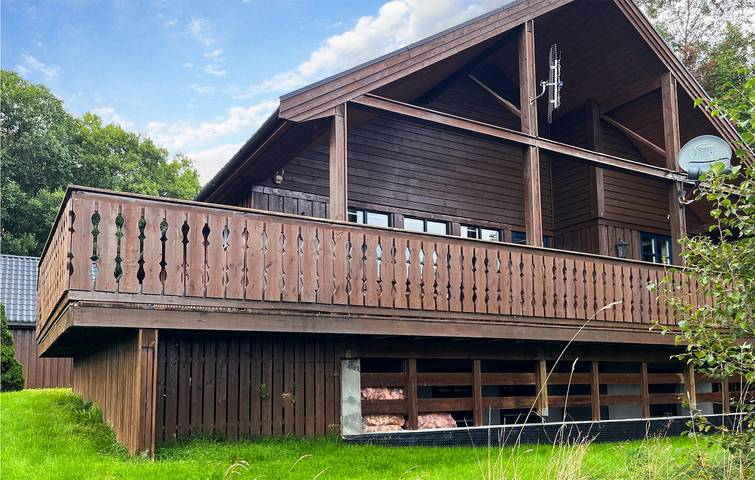 Ferienhaus für 9 Personen in Midsund
