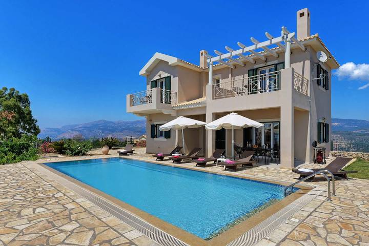 Villa per 7 persone, con Balcone e Terrazza a Argostoli