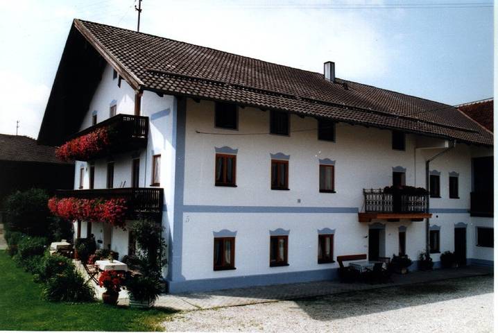 Ferienhaus für 2 Personen, mit Balkon und Terrasse sowie Garten in Eggstätt