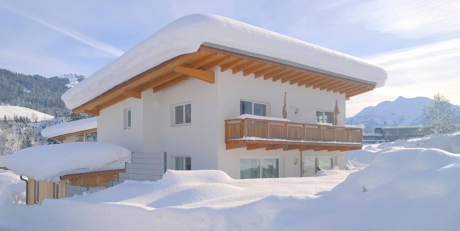 Geheel vakantieappartement, Apartment with balcony and access to the pool in Fieberbrunn, Bezirk Kitzbühel (stad)