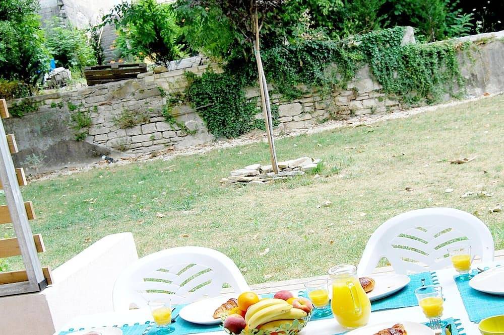 Appartement entier, Studio confortable à Barjac in Barjac, Région d'Alès