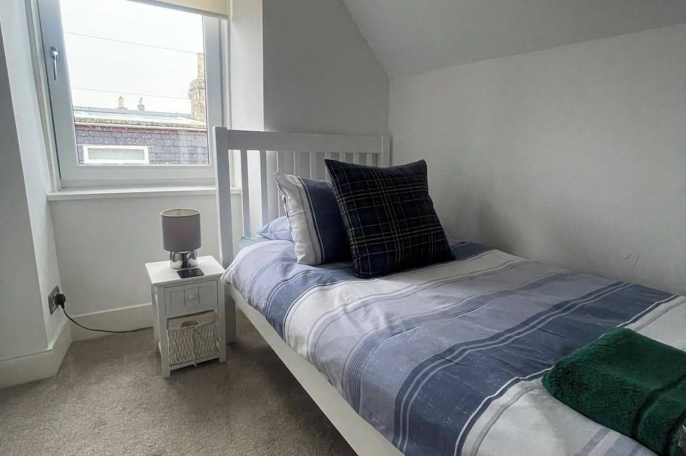 Beautiful 3 bed house, short walk from the beach in Nairn, Highlands