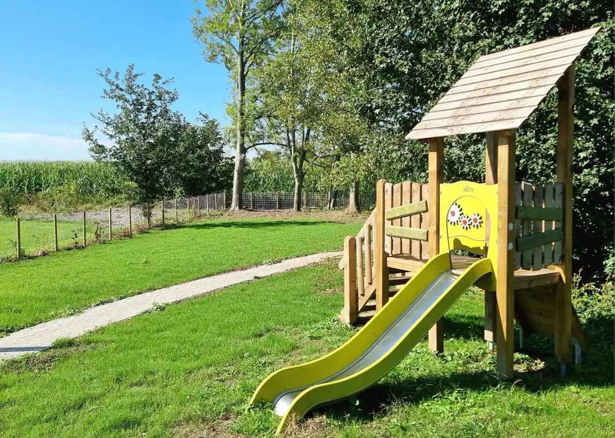 Vakantiepark 't Broeckhuys — 6-Persoons Forest Pet & Family Bungalow in Betuwe