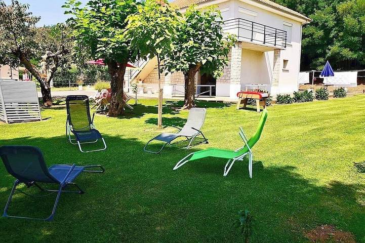 Location de vacances pour 6 personnes, avec Jardin à Figeac