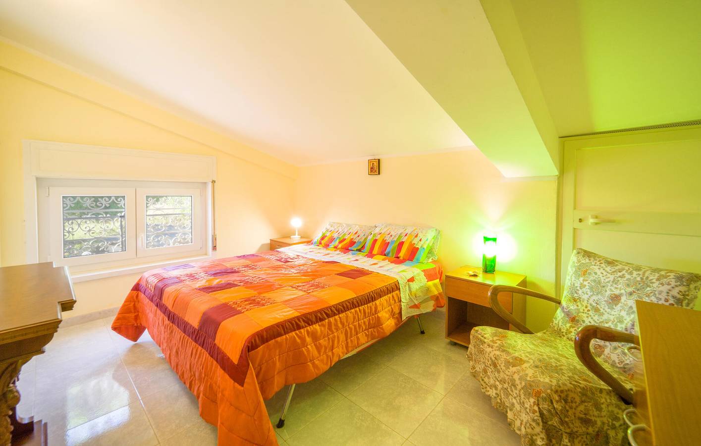 170 Quadratmeter. Vermietung mit Parkplatz, Pool, Terrasse & Küche in Monreale, Palermo Provinz