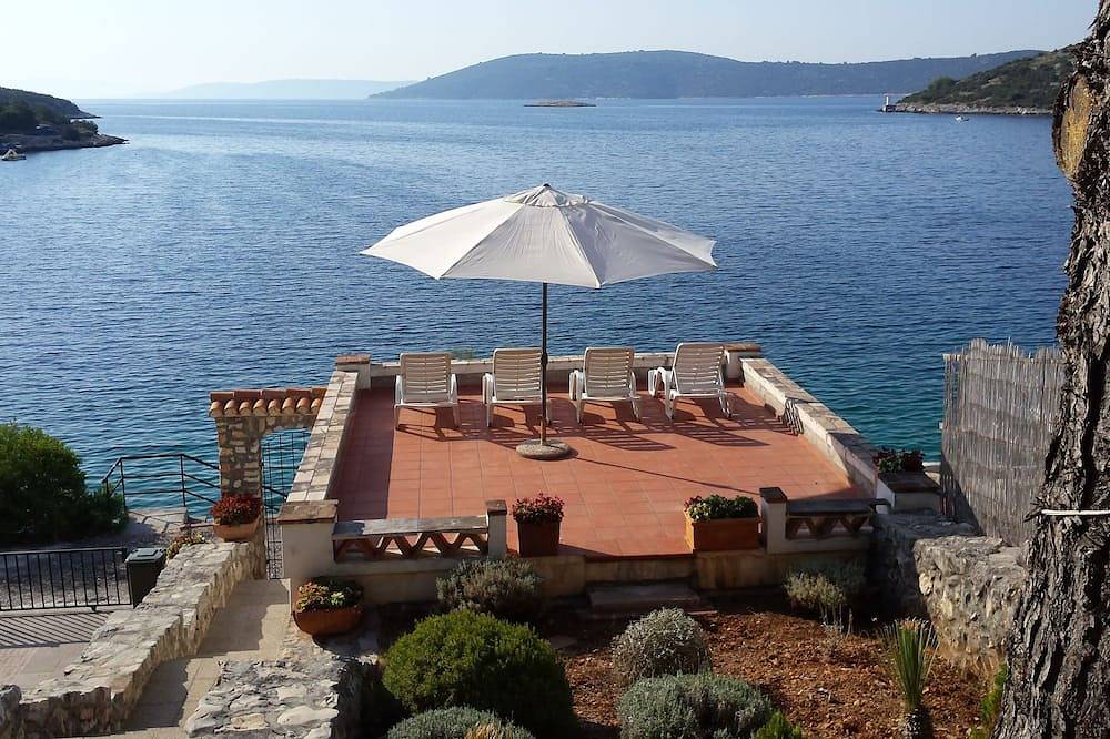 Casa vacanza a Vinisce a partire da 184€ a notte