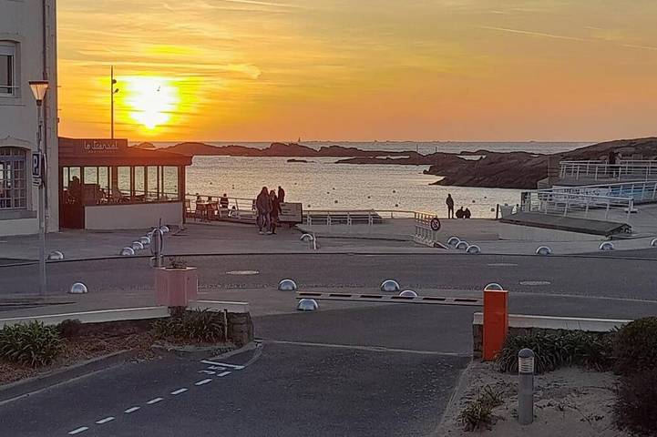Location de vacances pour 2 personnes, avec piscine et balcon dans Port Coz Pors