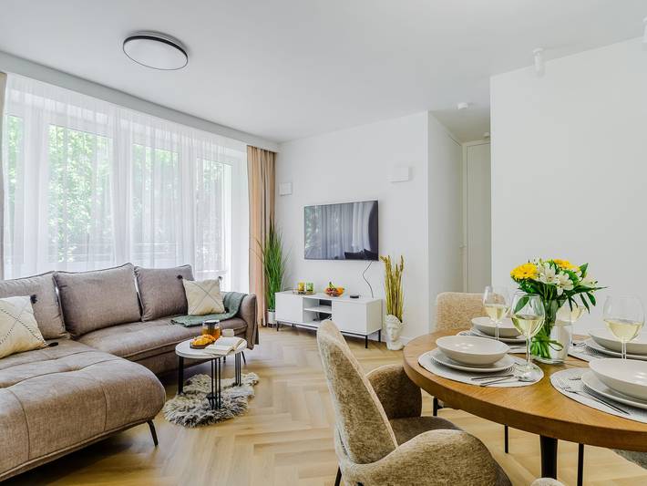 Apartament wakacyjny dla 8 osób, z Balkon/ taras i Balkon w Warszawa (Śródmieście)