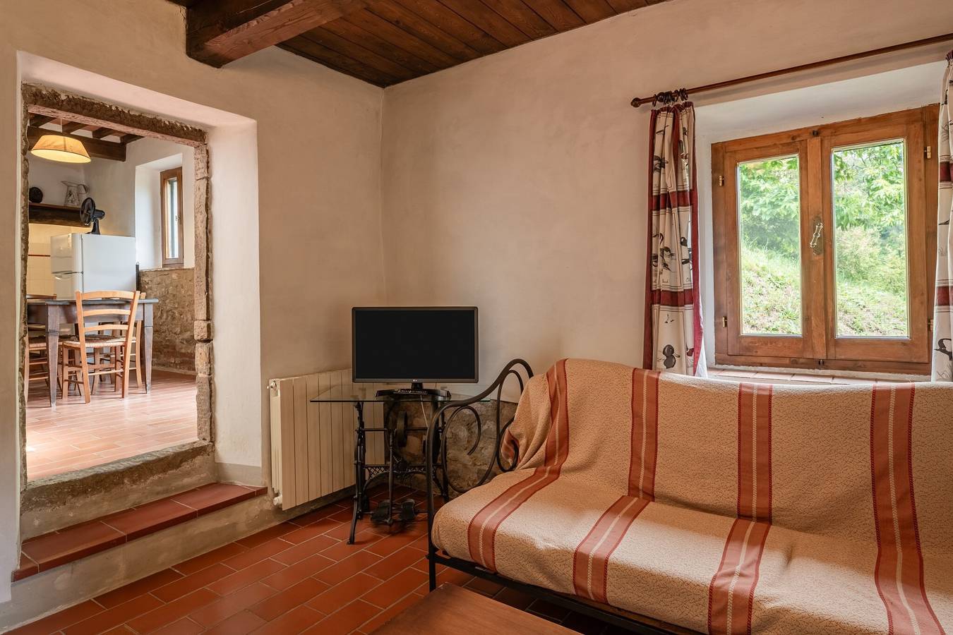Ganze Wohnung, Ferienwohnung 'Cima A Zano' mit Bergblick, Gemeinschaftspool und Wi-Fi in Pescia, Pistoia Provinz