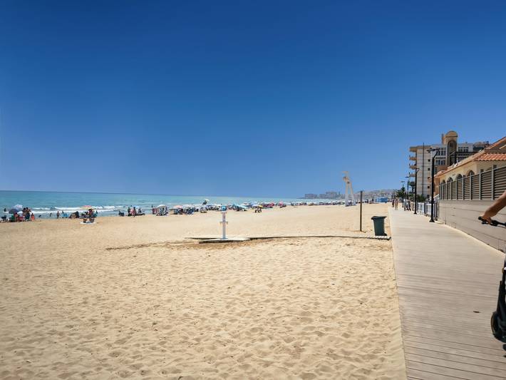 Bungalow pour 6 personnes, avec terrasse et vue sur l’océan à Torrevieja