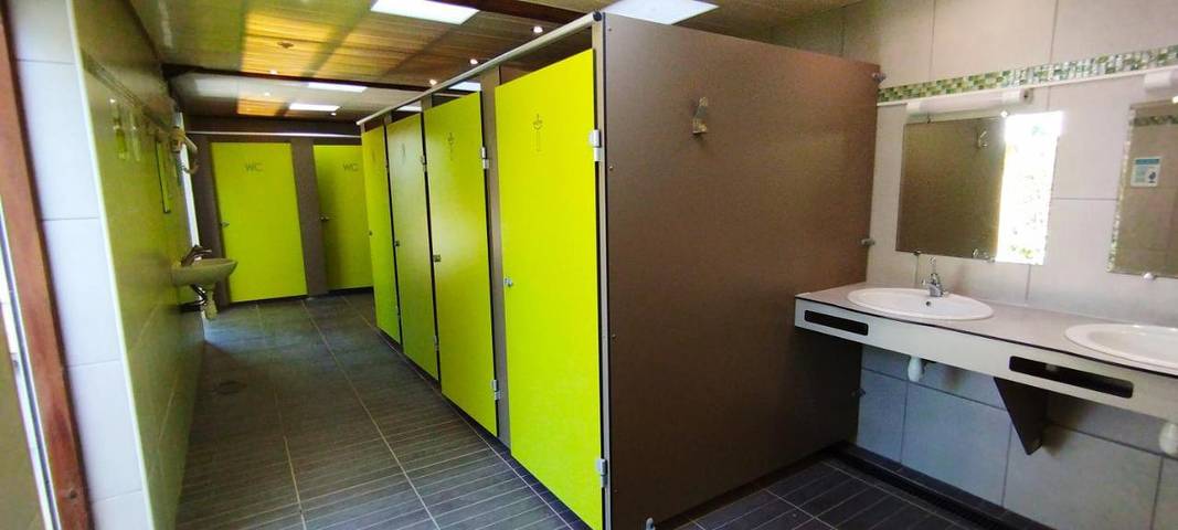 Location de vacances pour 2 personnes, avec vue et jardin ainsi que piscine et terrasse à Camoël - 2