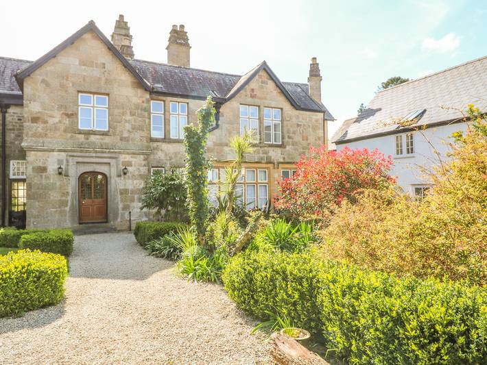 Vacation apartment for 4 people, with yard and pool, with pets - 1