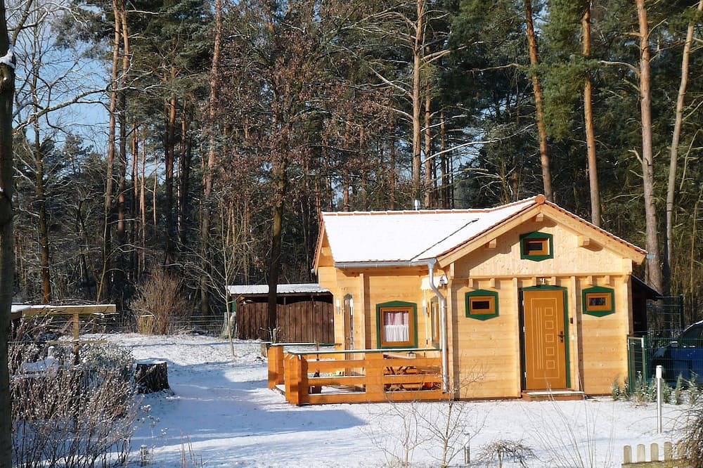Romantisches Blockhaus in der Waldgemeinde Borkheide, nahe Berlin in Borkheide, Mittelmark