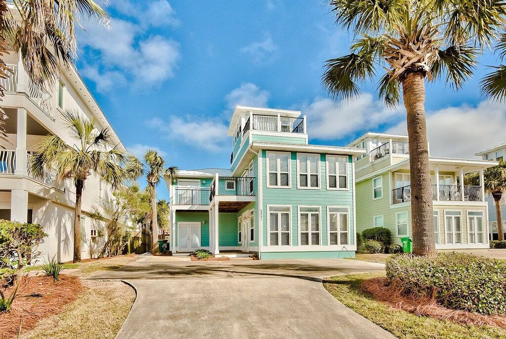 Vacation House for 18 Guests in Destin, Emerald Coast