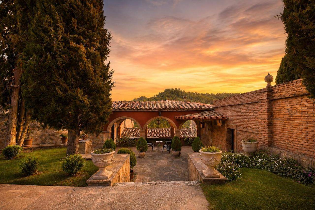Fortaleza Medieval La Manyosa in Granera, Barcelone l'intérieur des terres