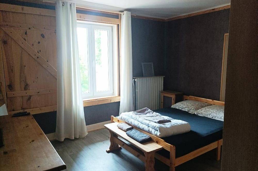 2 Bedroom Private vacation home in Hauteville-Lompnes in Hauteville-Lompnes, Belley