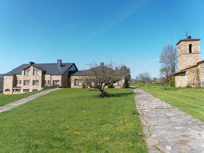 Apartamento de vacaciones para 3 personas, con piscina además de jardín y sauna en Montaña de Luna - 2