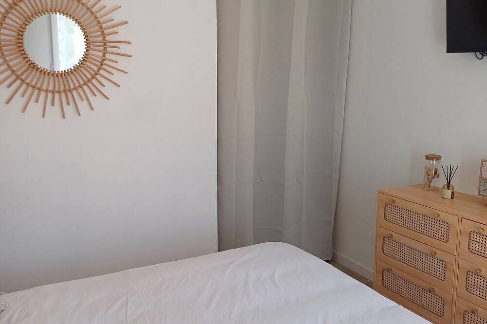 Appartement entier, Gite F2 neuf tout équipé dans domaine sécurisé in Hérépian, Région de Béziers