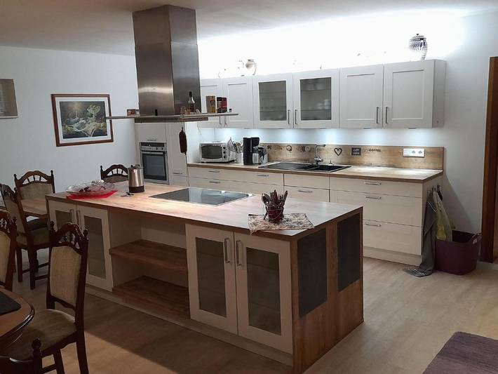 Ferienhaus für 4 Personen, mit Terrasse und Garten in Plate