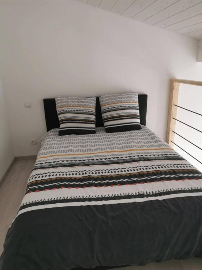 Gîte pour 2 personnes, avec terrasse à Saint-Christoly-de-Blaye - 4