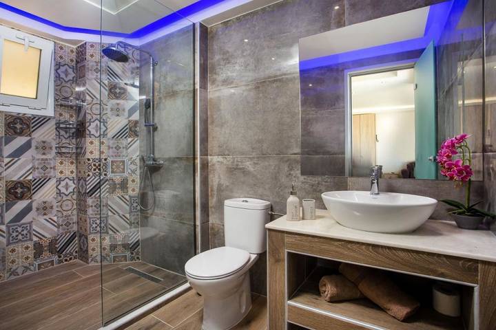 Ferienhaus für 2 Personen, mit Balkon und Terrasse sowie Whirlpool und Garten in Faliraki - 4