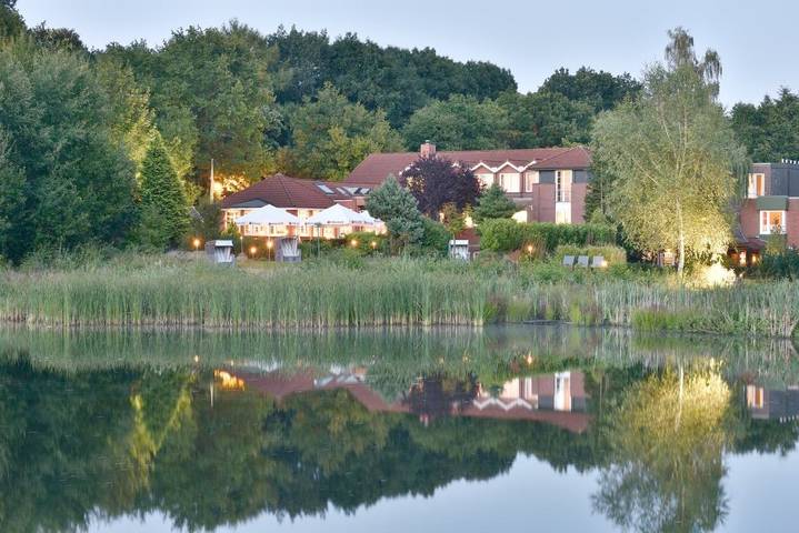 Hotel für 2 Personen, mit Whirlpool und Terrasse sowie Garten und Pool in Aurich