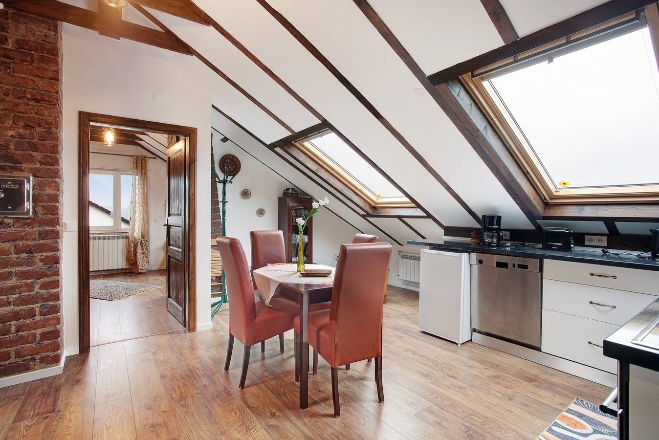 Ganze Wohnung, Apartment Haus Elena Wohnung 7A mit Bergblick, Klimaanlage, Wlan, Garten und Terrasse in Bestwig, Hochsauerlandkreis