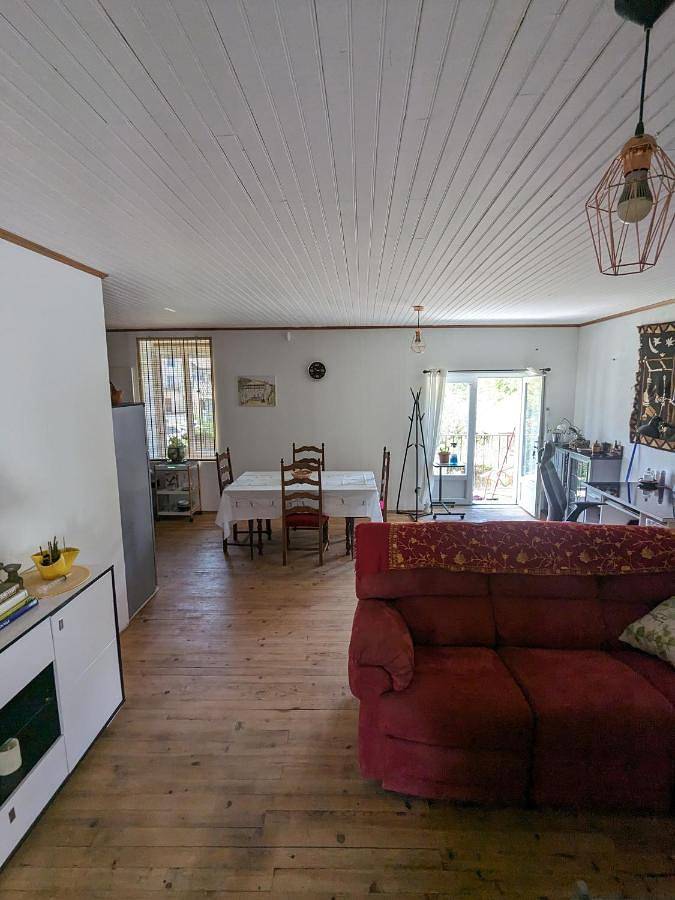 Gîte pour 7 personnes, avec terrasse et vue, animaux acceptés à La Tour-sur-Orb - 2