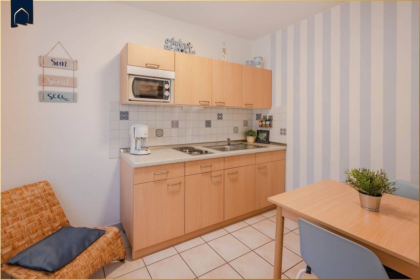 Appartement entier, Strandnahes Ferienapartment im Bernsteinbad Zempin, mit Wlan,Stellplatz und Balkon in Seebad Zempin, Zempin