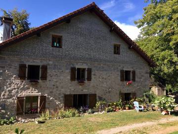 Cottage pour 5 personnes, avec terrasse ainsi que vue et jardin, animaux acceptés à Ramonchamp