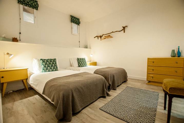 Gîte pour 10 personnes, avec terrasse et jardin, animaux acceptés dans l' Hérault - 4